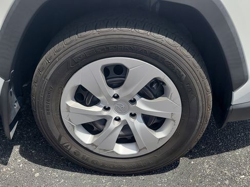 Certified 2024 Toyota RAV4 LE FWD image 10