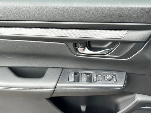 Used 2025 Honda CR-V EX image 11