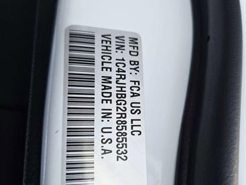 Used 2024 Jeep Grand Cherokee Limited w/ Black Appearance Package image 34