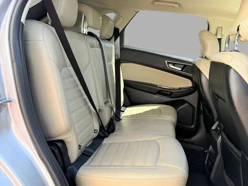 Used 2019 Ford Edge SEL w/ Equipment Group 201A FWD image 30