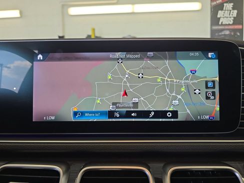 Used 2020 Mercedes-Benz GLE 450 4MATIC image 25