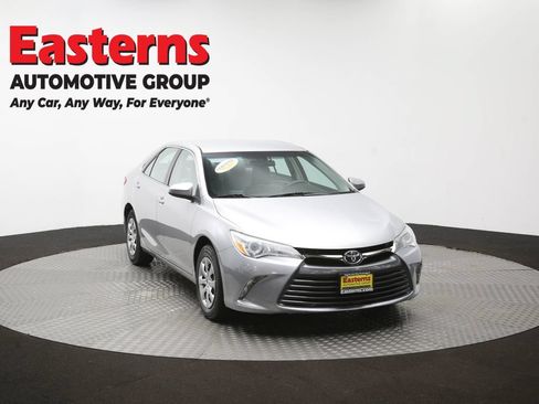 Used 2015 Toyota Camry LE FWD image 49