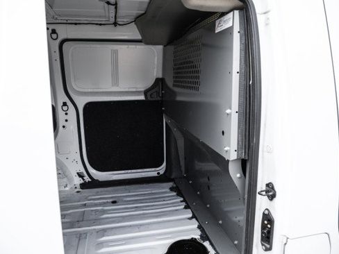 Used 2020 Nissan NV200 S image 31