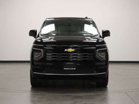 Used 2026 Chevrolet Suburban High Country w/ Sun And Tow Package AWD/4WD image 3