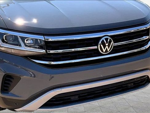 Used 2021 Volkswagen Atlas Cross Sport SE FWD image 30