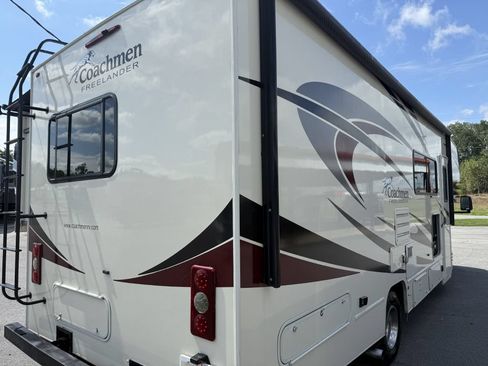 Used 2017 Ford E-450 and Econoline 450 Super Duty w/ Motorhome Prep Package RWD image 29