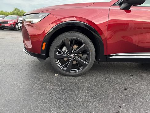 Certified 2022 Buick Envision Essence w/ Technology Package II AWD/4WD image 32
