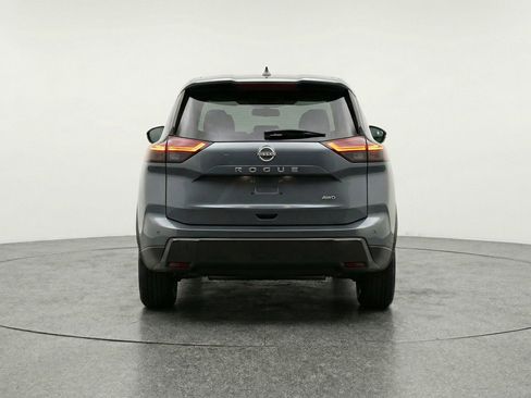 Used 2025 Nissan Rogue SV image 7