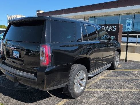 Used 2017 GMC Yukon SLE w/ SLE Value Package AWD/4WD image 2