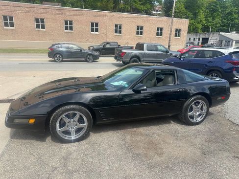 Used 1995 Chevrolet Corvette Coupe RWD image 5