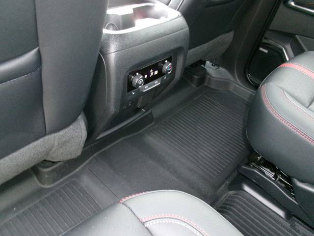 Used 2024 Chevrolet Traverse RS w/ LPO, Floor Liner Package AWD/4WD image 17