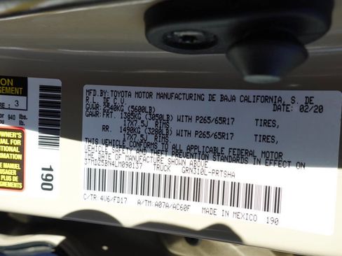 Used 2020 Toyota Tacoma TRD Sport image 17