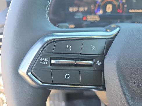 New 2026 Chevrolet Traverse LT w/ Sun and Wheel Package image 17