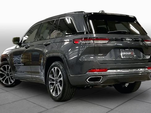 Used 2022 Jeep Grand Cherokee Overland AWD/4WD image 12