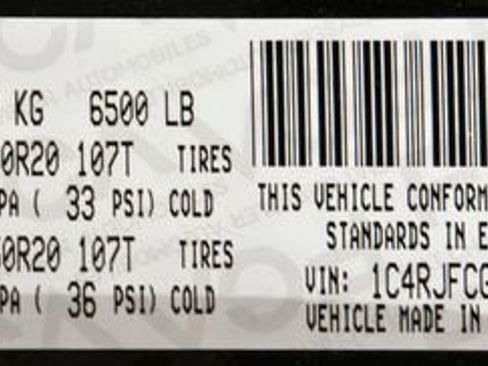 Used 2016 Jeep Grand Cherokee High Altitude AWD/4WD image 32