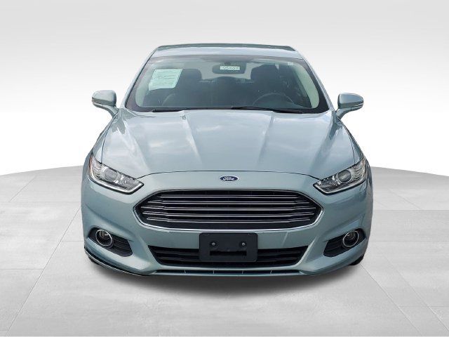 Used 2014 Ford Fusion SE w/ Equipment Group 502A FWD image 2