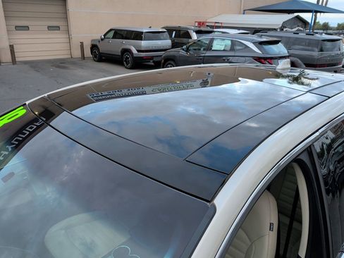 Used 2018 Ford Edge SEL w/ Equipment Group 201A FWD image 9