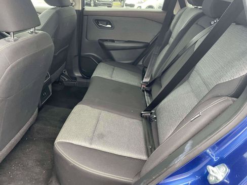 Used 2023 Nissan Rogue SV image 6