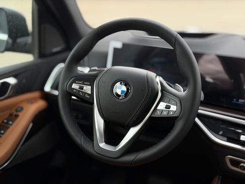 New 2026 BMW X5 xDrive40i w/ Premium Package image 11