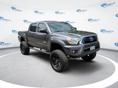 Used 2015 Toyota Tacoma PreRunner w/ SR5 Package image 7