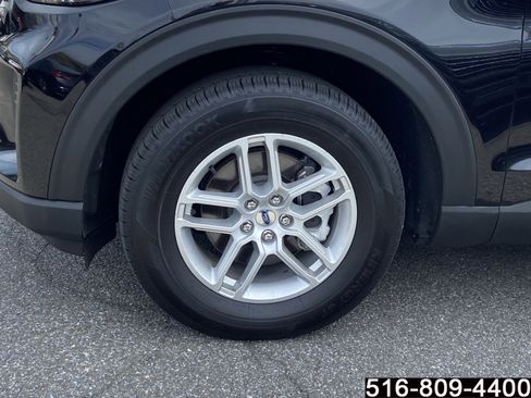 Used 2025 Ford Explorer Active AWD/4WD image 11