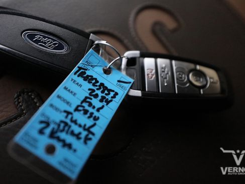 Used 2024 Ford F250 King Ranch w/ FX4 Off-Road Package image 39