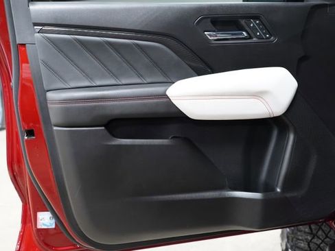 Used 2023 GMC Canyon AT4X w/ Edition 1 AWD/4WD image 8