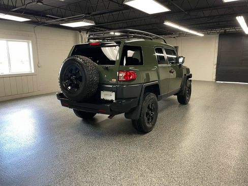 Used 2011 Toyota FJ Cruiser 4WD w/ Trail Teams Special Edition image 8