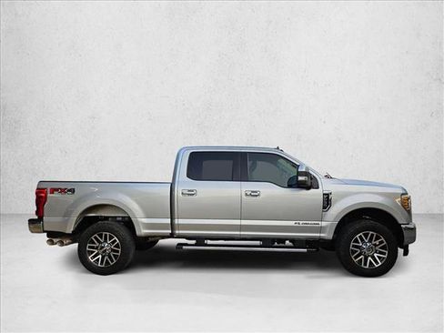 Used 2019 Ford F250 Lariat w/ Lariat Ultimate Package AWD/4WD image 4