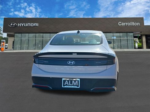 New 2025 Hyundai Sonata SE image 6