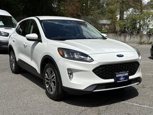Used 2022 Ford Escape SEL w/ Technology Package AWD/4WD image 1