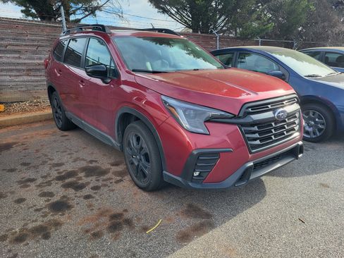 Used 2024 Subaru Ascent Onyx Edition image 3