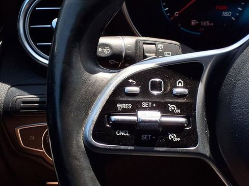 Used 2021 Mercedes-Benz GLC 300 4MATIC w/ AMG Line image 16