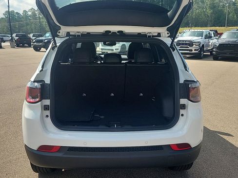 Certified 2025 Jeep Compass Limited AWD/4WD image 22