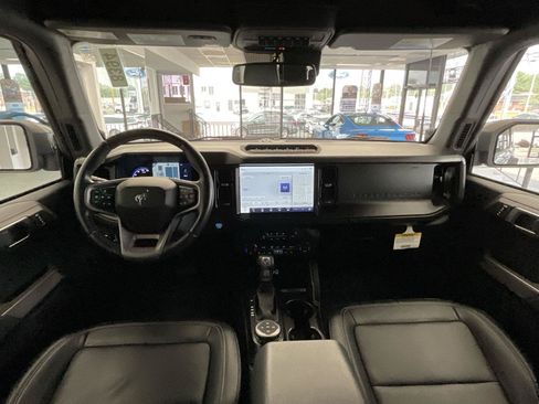 Used 2021 Ford Bronco First Edition AWD/4WD image 24