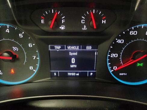 Used 2018 Chevrolet Equinox LT image 23