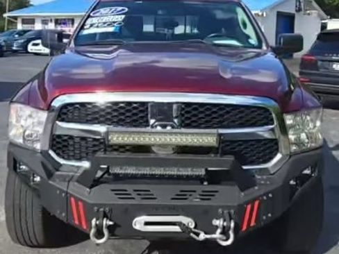 Used 2017 RAM 1500 Classic SLT AWD/4WD image 7