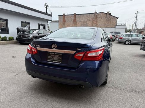 Used 2016 Nissan Altima 2.5 SR FWD image 3