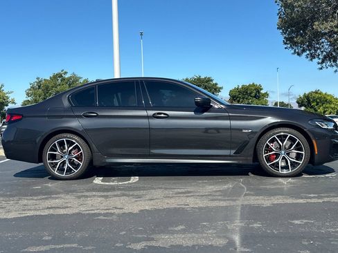 Used 2023 BMW 530e w/ M Sport Package RWD image 3