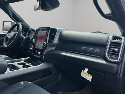 New 2026 RAM 3500 Big Horn AWD/4WD image 36