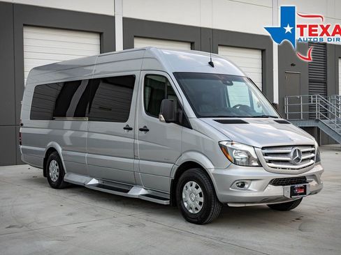 Used 2015 Mercedes-Benz Sprinter 2500 image 1