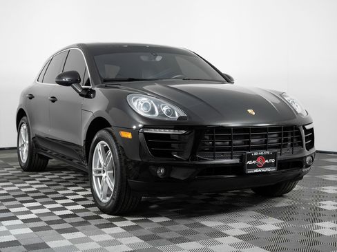 Used 2016 Porsche Macan S image 10