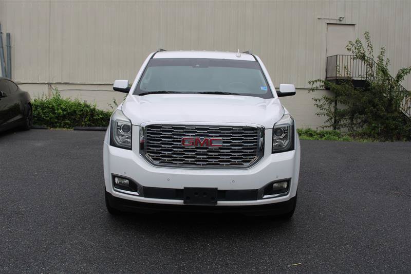 Used 2017 GMC Yukon XL SLT AWD/4WD image 2