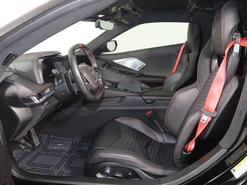 Used 2021 Chevrolet Corvette Stingray Premium Cpe w/ Z51 Performance Package RWD image 14