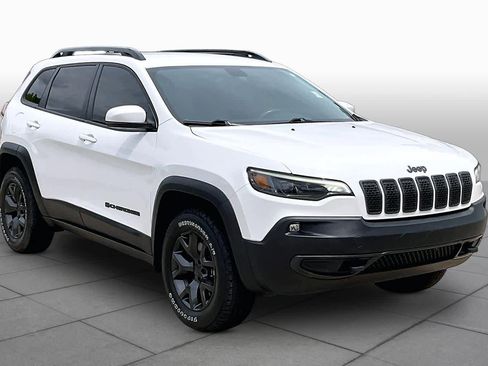 Used 2020 Jeep Cherokee Latitude AWD/4WD image 3