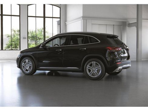 Certified 2023 Mercedes-Benz GLA 250 4MATIC image 32