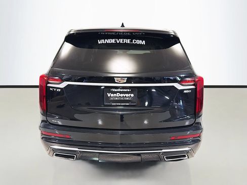 Used 2021 Cadillac XT6 Premium Luxury w/ LPO, Floor Liner Package AWD/4WD image 9