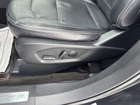 Used 2018 Ford Explorer Limited image 25