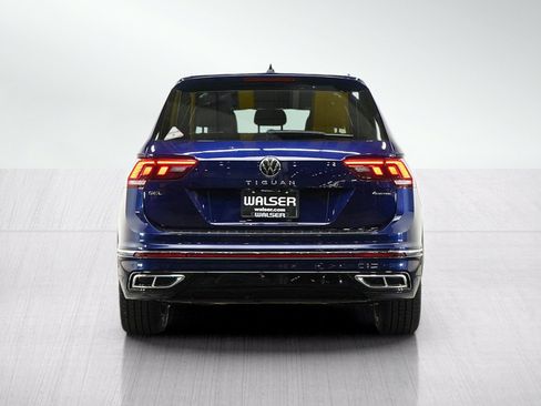 Used 2024 Volkswagen Tiguan SEL R-Line AWD/4WD image 4