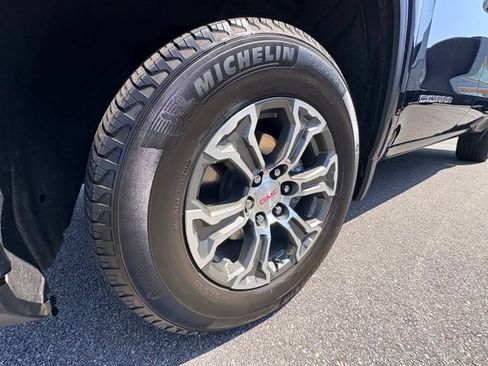 Used 2025 GMC Sierra 1500 SLT AWD/4WD image 13